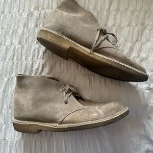 Clarks suede desert boots